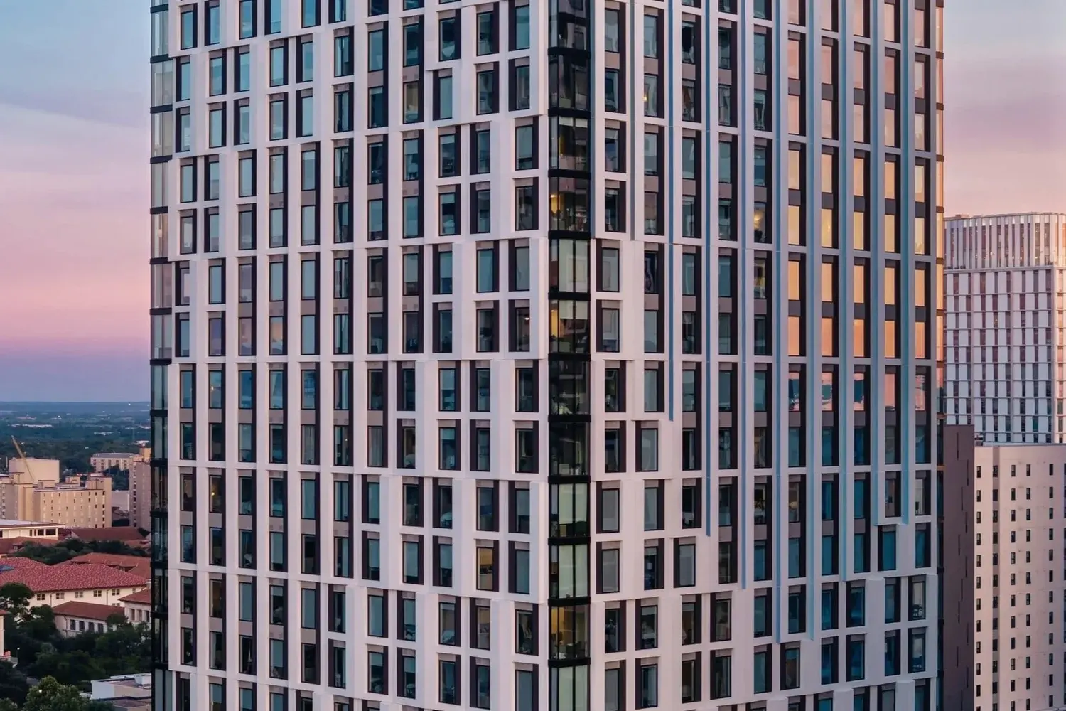 Villas on 24th — gallery image 1